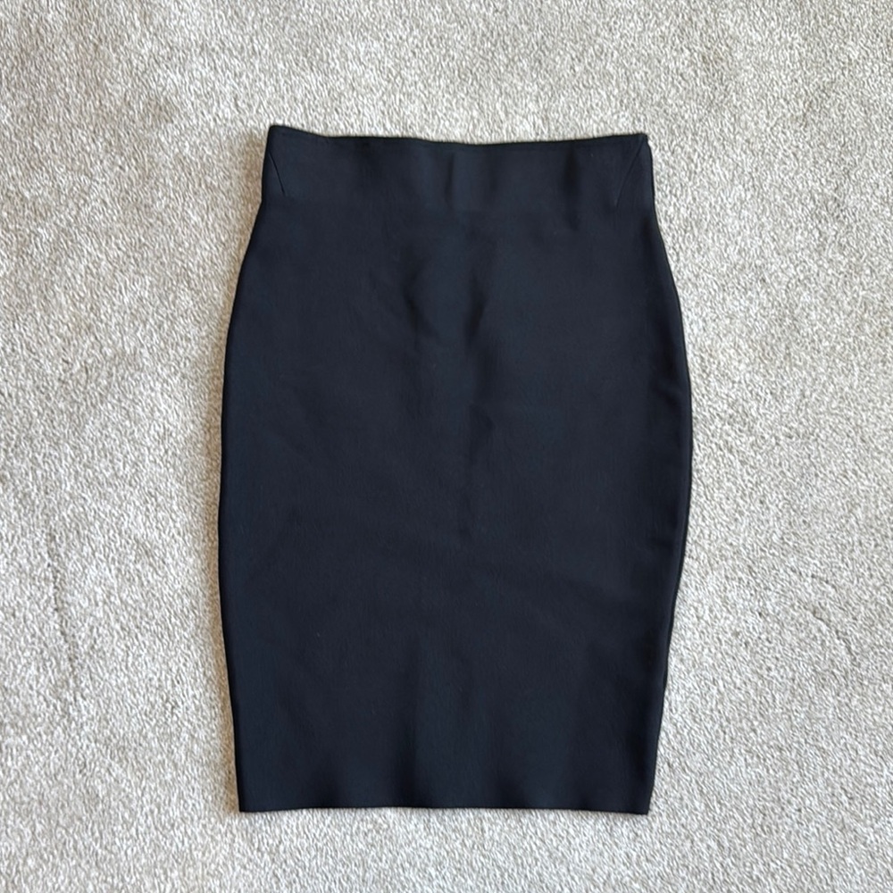 Elegant Black Pencil Skirt